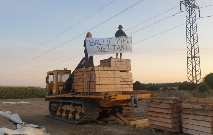 Aktivister har trængt ind på en af byggepladserne på Sjælland.