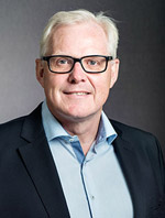 Lars E Clausen